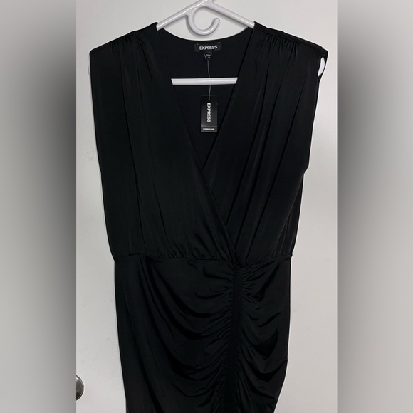 Express Black Sleeveless Ruched Dress - Picture 4 of 10